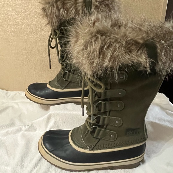 Sorel Joan of Arctic Boots - Picture 3 of 14